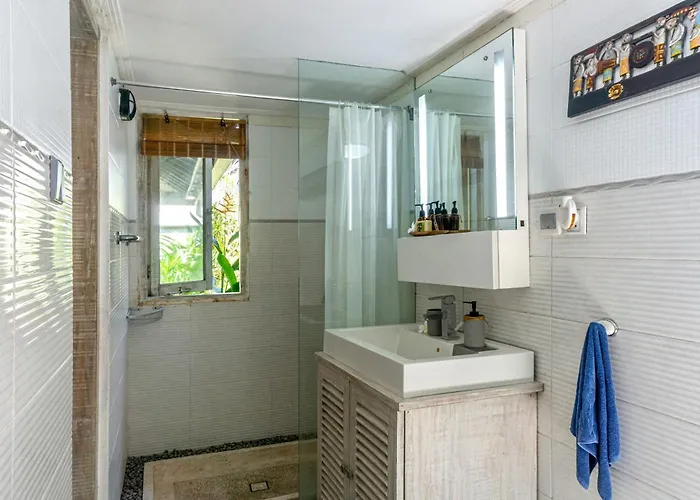 Nari - Gg100x Seminyak, Bali *